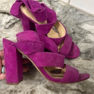 Ivanka Trump Kiffie Fuchsia Ankle Wrap Suede Leather Heeled Sandals Size 5.5
